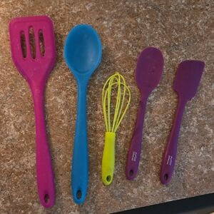Colorful Kitchen Utensil Set